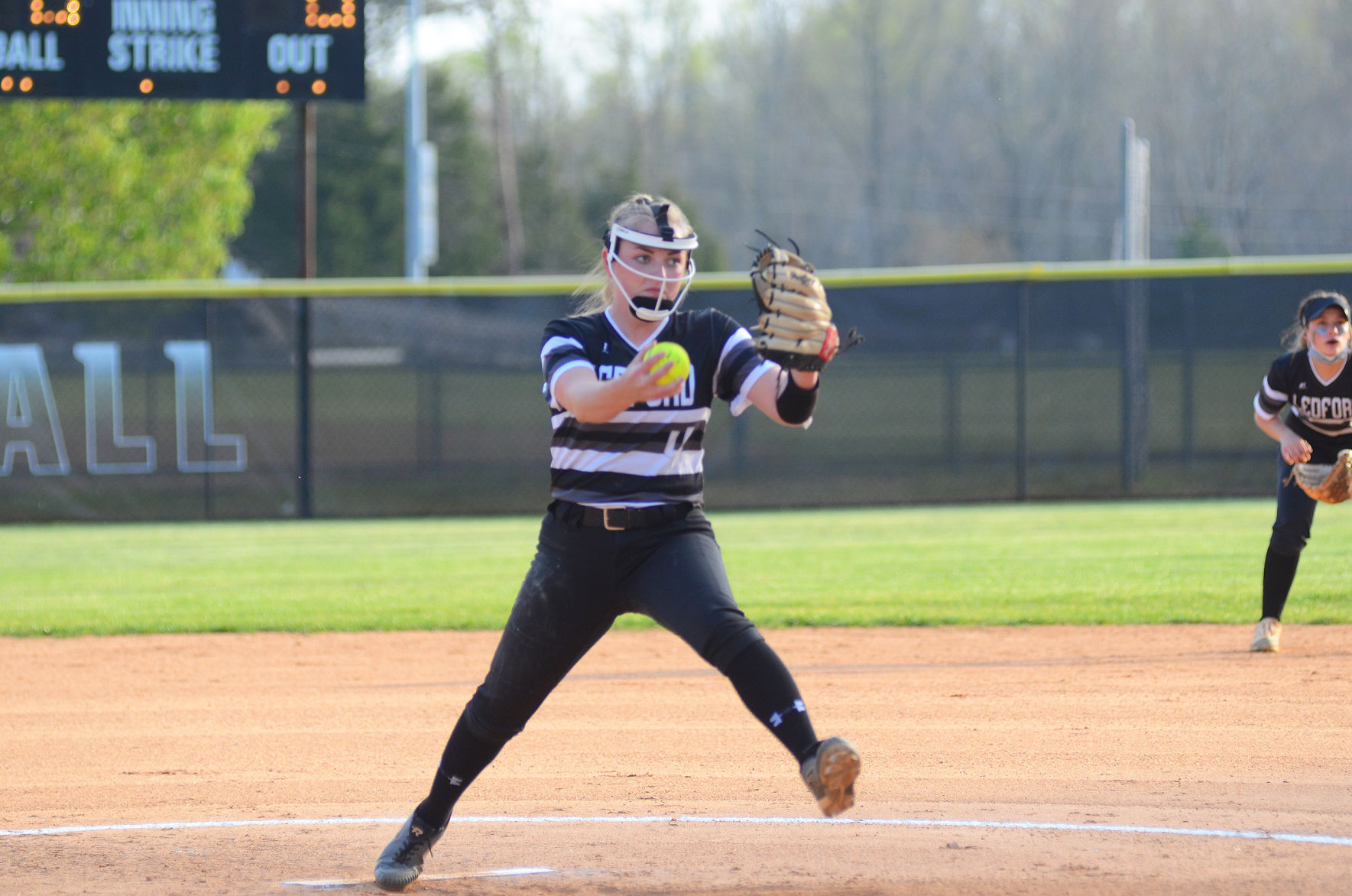 THONWS-04-10-21 A1 LHS SOFTBALL 1.jpg